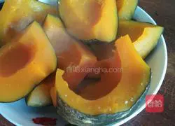 Illustration of how to make Sunflower Buns 2