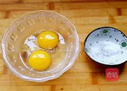 Illustration of how to make egg pancakes and ham rolls 1