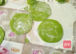 Illustration of how to make colorful dumplings 9