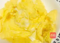 Illustration of how to make colorful fried rice 1