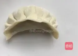 Illustration of how to make leek and minced meat dumplings 10