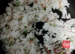 Illustration of how to make egg fried rice 4