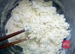 Illustration of how to make carrot and meat buns 2