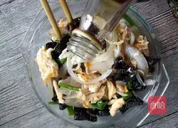 Illustration of how to make vegetable noodles 6