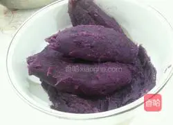 Illustration of how to make purple sweet potato and rose steamed buns 1