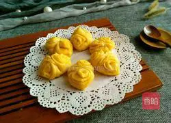 Illustration of how to make colorful steamed buns (pumpkin noodles) 18