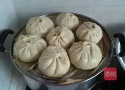 Illustration of how to make tofu skin, cabbage and pork stuffed buns 10