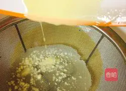 Illustration of how to make French pancakes (crepes) 5