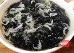 Illustration of how to make fried rice with green pepper and meat cubes 8