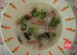 Illustration of how to make red sausage and preserved egg porridge 7