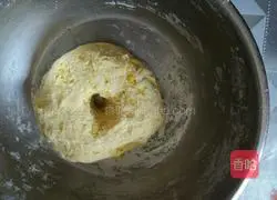 Chinese Valentine's Day Rose Roll Illustration of how to do it 4