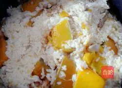  Illustration of how to make pumpkin braised rice 7