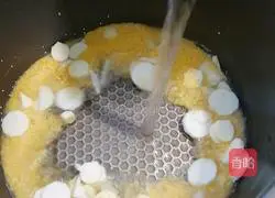 Illustration of how to make yam and millet porridge 4