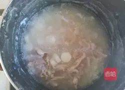 Illustration of how to make yam, chicken and vegetable porridge 11