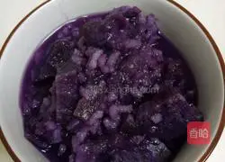 Illustration of how to make sweet potato porridge 2