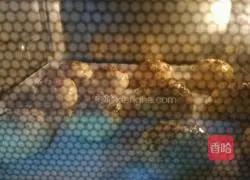 Illustration of how to make hamburger dough 10