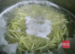 Illustration of how to make spicy cold noodles 2