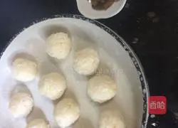 Illustration of how to make cheese rice balls 8