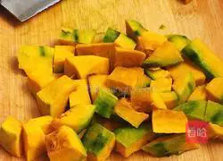 Autumn health millet and pumpkin porridge Practice illustration 6