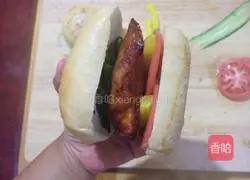 Illustration of how to make Chinese hamburger 9