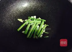 Eat rice noodles in different ways - black pepper Illustration of how to make fried rice noodles 4