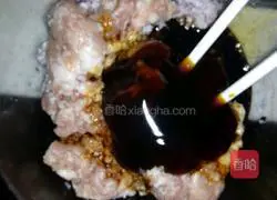 Illustration of how to make a mixed noodle box 2