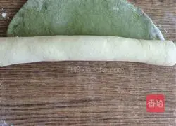 Illustration of how to make green sauce flower rolls 7