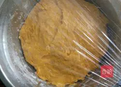 Illustration of how to make pumpkin and purple sweet potato cake 6