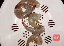 Illustration of how to make shrimp and black rice balls 4