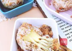 Illustration of how to make meat floss germ rice popcorn rice balls 9