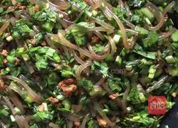 Illustration of how to make chive stuffing box 3