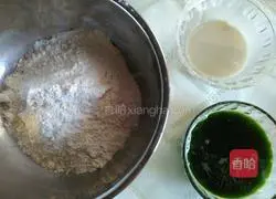 Illustration of how to make green rose rolls 5