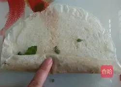 Illustration of how to make shepherd’s purse spring rolls 14 