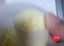 Illustration of how to make multi-grain Xiaofa Cake 2