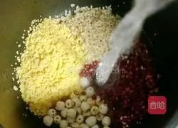 How to make millet, brown rice and red bean porridge Illustration 7
