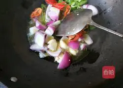 Illustration of braised gluten in oil 3