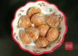 Illustration of how to make scallop, chicken and chestnut porridge 3