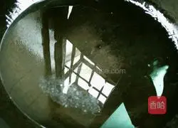 Illustration of how to make fried eggs with rice noodles 5