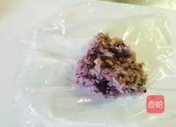 Illustration of how to make simple rice balls 4