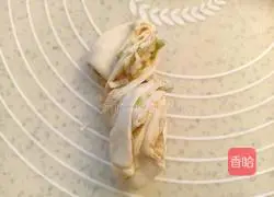 Illustration of how to make onion-flavored flower rolls 14