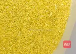 Illustration of how to make stomach-warming golden porridge 2