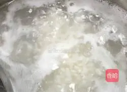 Illustration of how to make mushroom and chicken porridge 7