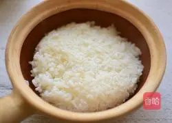 Illustration of how to make claypot rice (simple version) 7