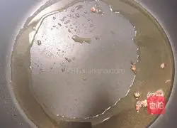 Illustration of how to make vegetable rice noodles mixed with fried sauce 5