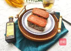 Illustration of how to make luncheon meat rice balls 11