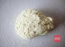 Illustration of how to make coconut milk-flavored flower rolls 8