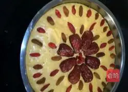 Illustration of how to make pumpkin hair cake 7