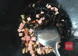 Illustration of how to make braised rice with ham and mushrooms 9