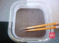 Illustration of how to make honeycomb briquette cake 8