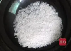 Illustration of how to make sausage clay pot rice 1